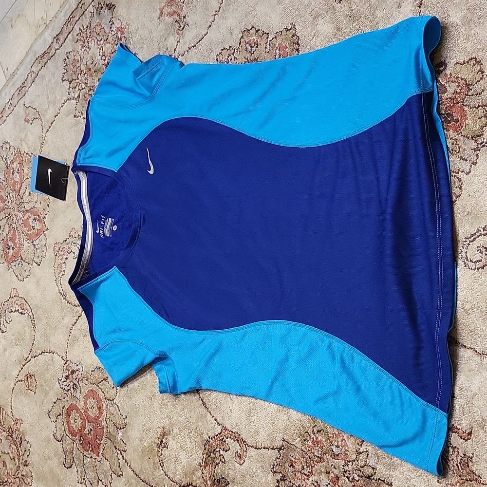 NWOT Nike dri-fit running shirt